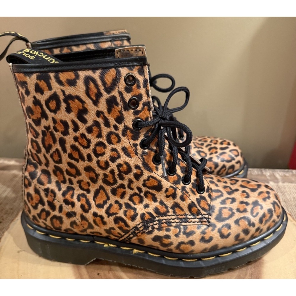 DR. MARTENS LEOPARD PRINT LEATHER BOOTS 6UK‎ 8USA MADE IN ENGLAND VINTAGE New - Picture 2 of 14